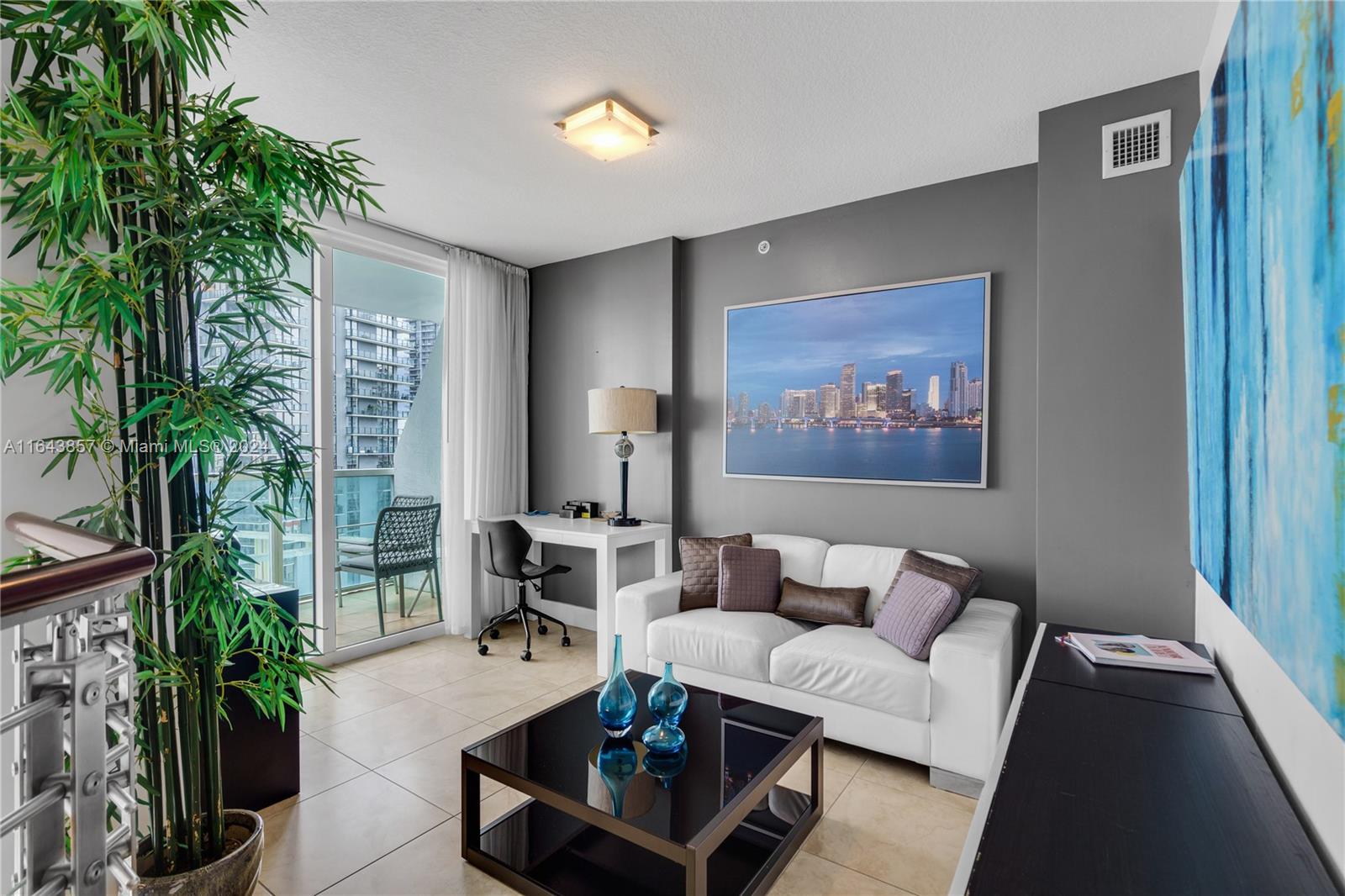 41 SE 5th St # 1608