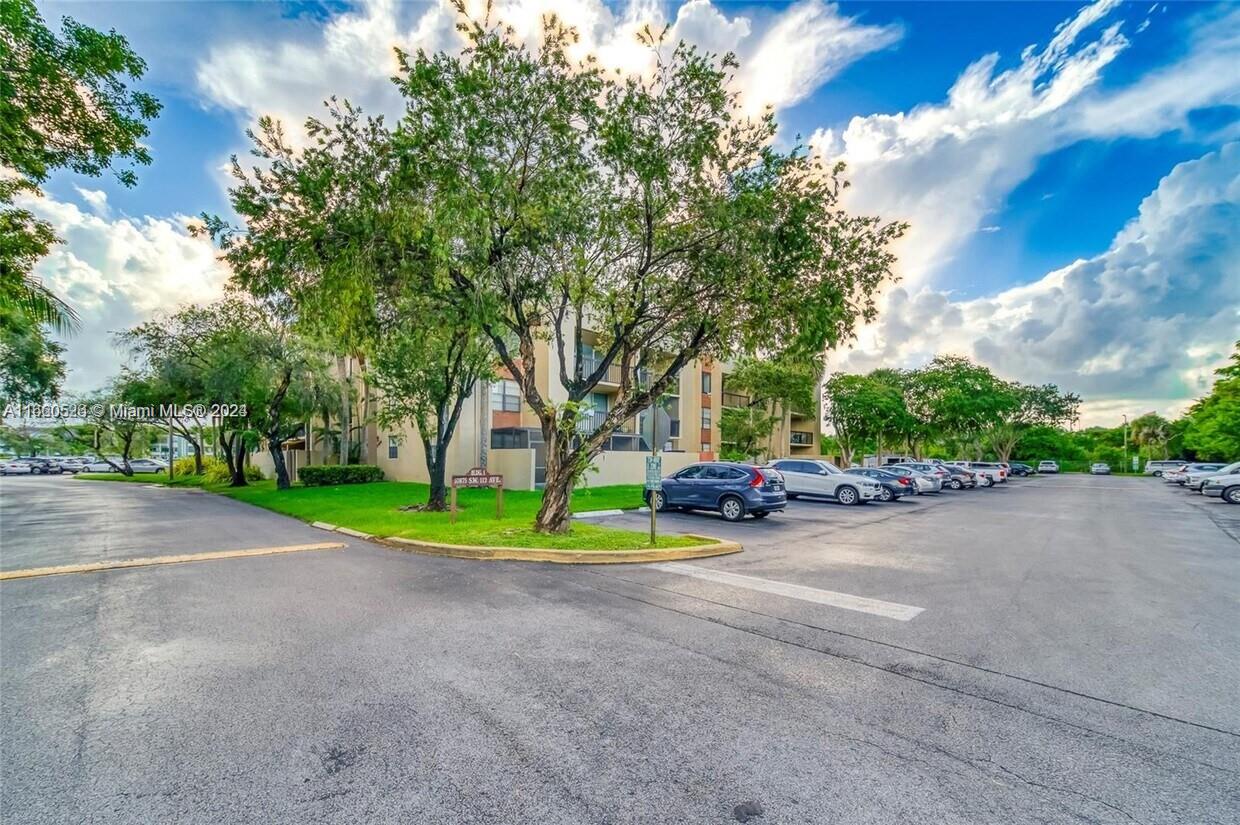 10865 SW 112th Ave # 215