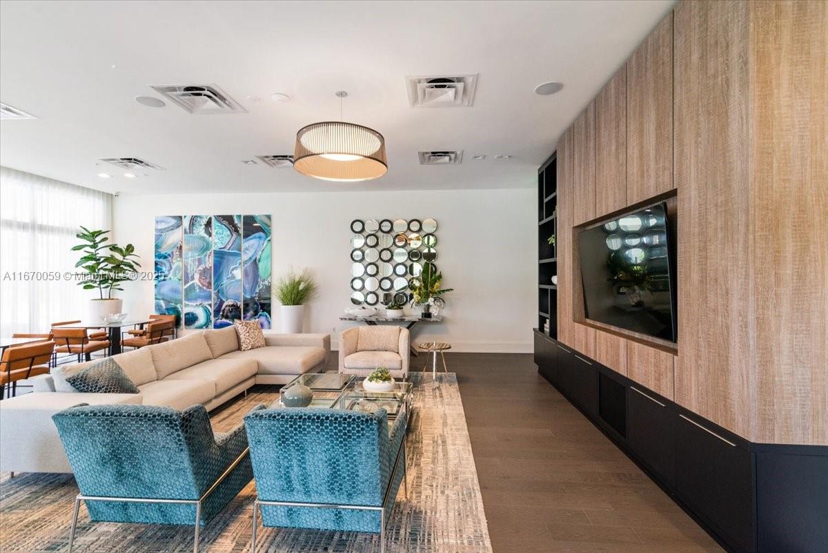 4636 NW 84th Ave # 47