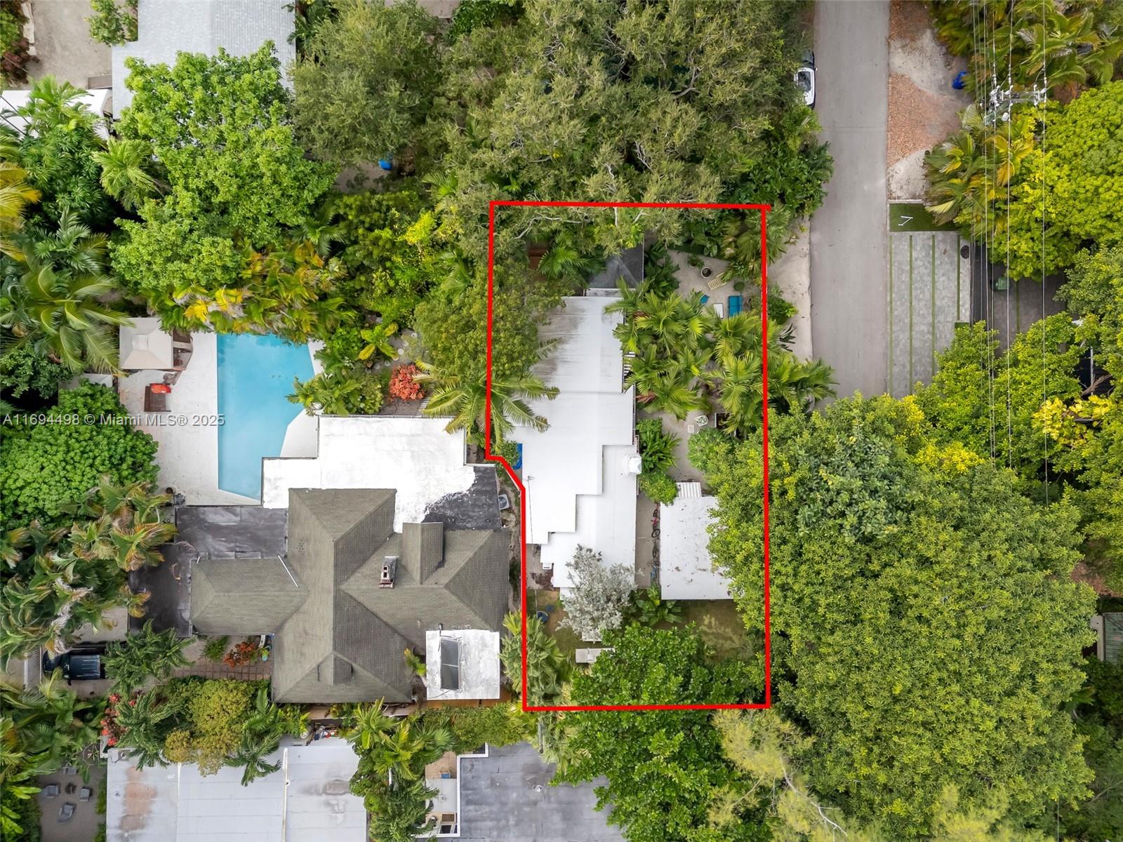 3686 Loquat Ave