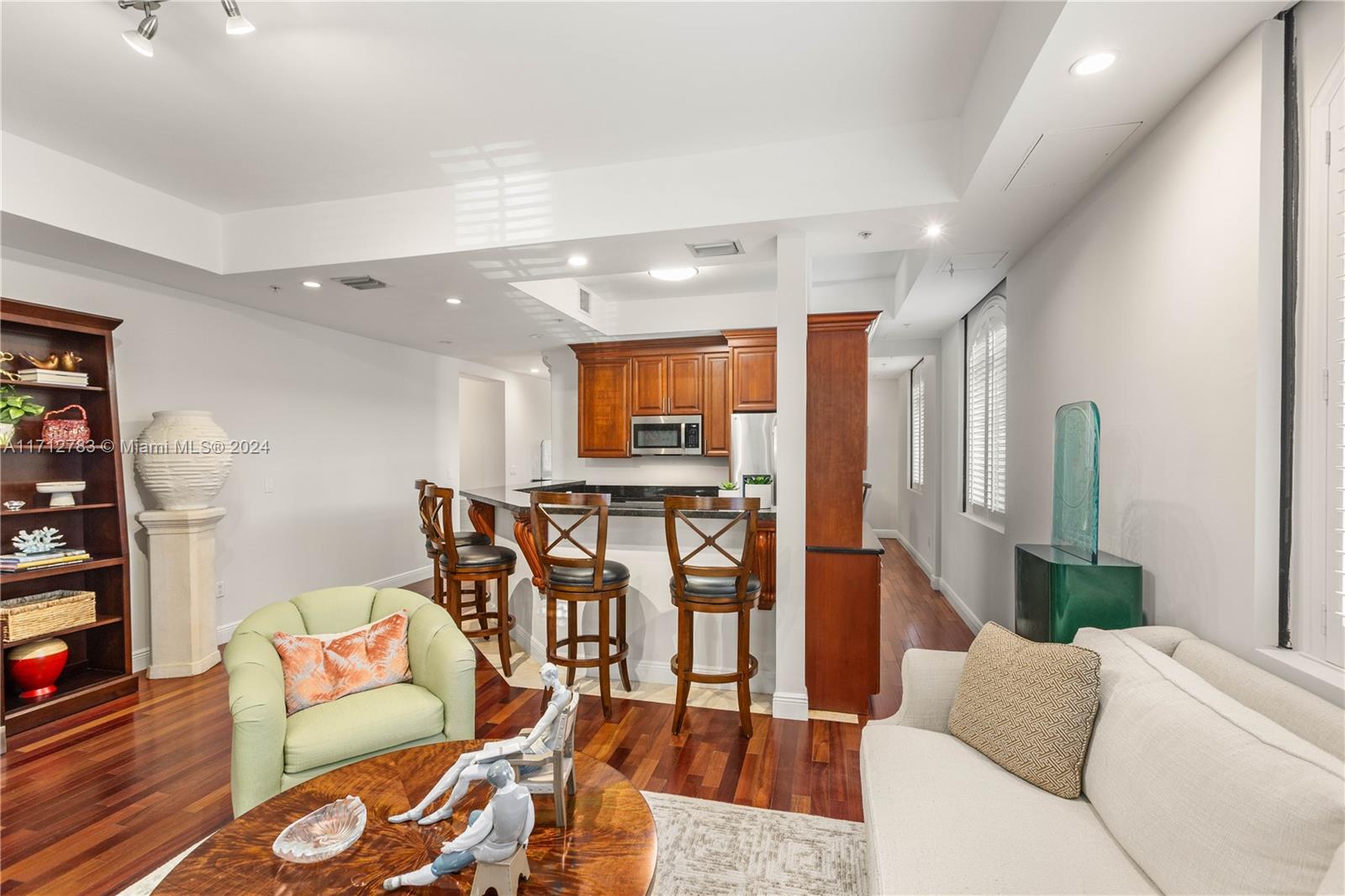 1121 Madruga Ave # 201