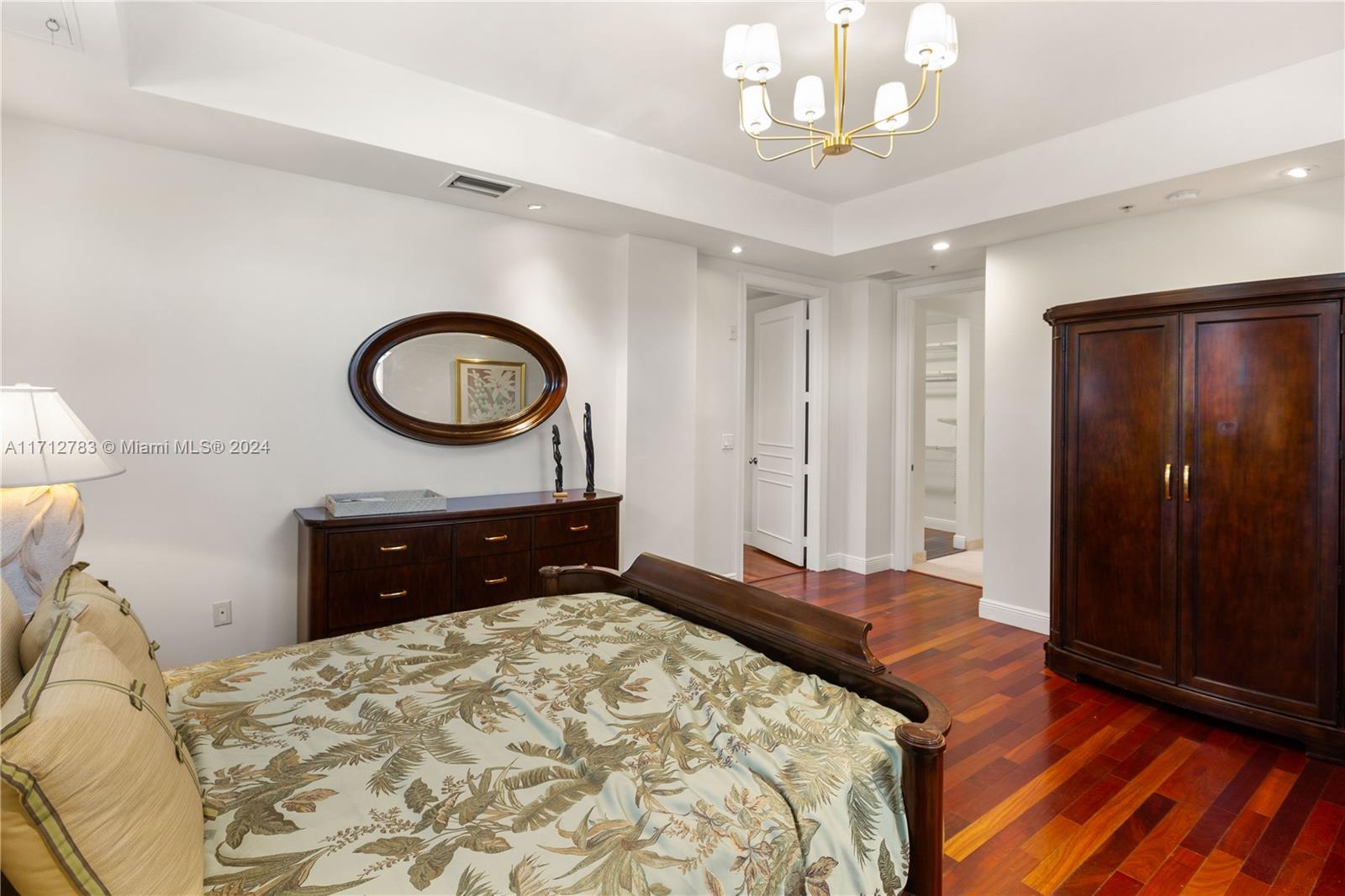 1121 Madruga Ave # 201