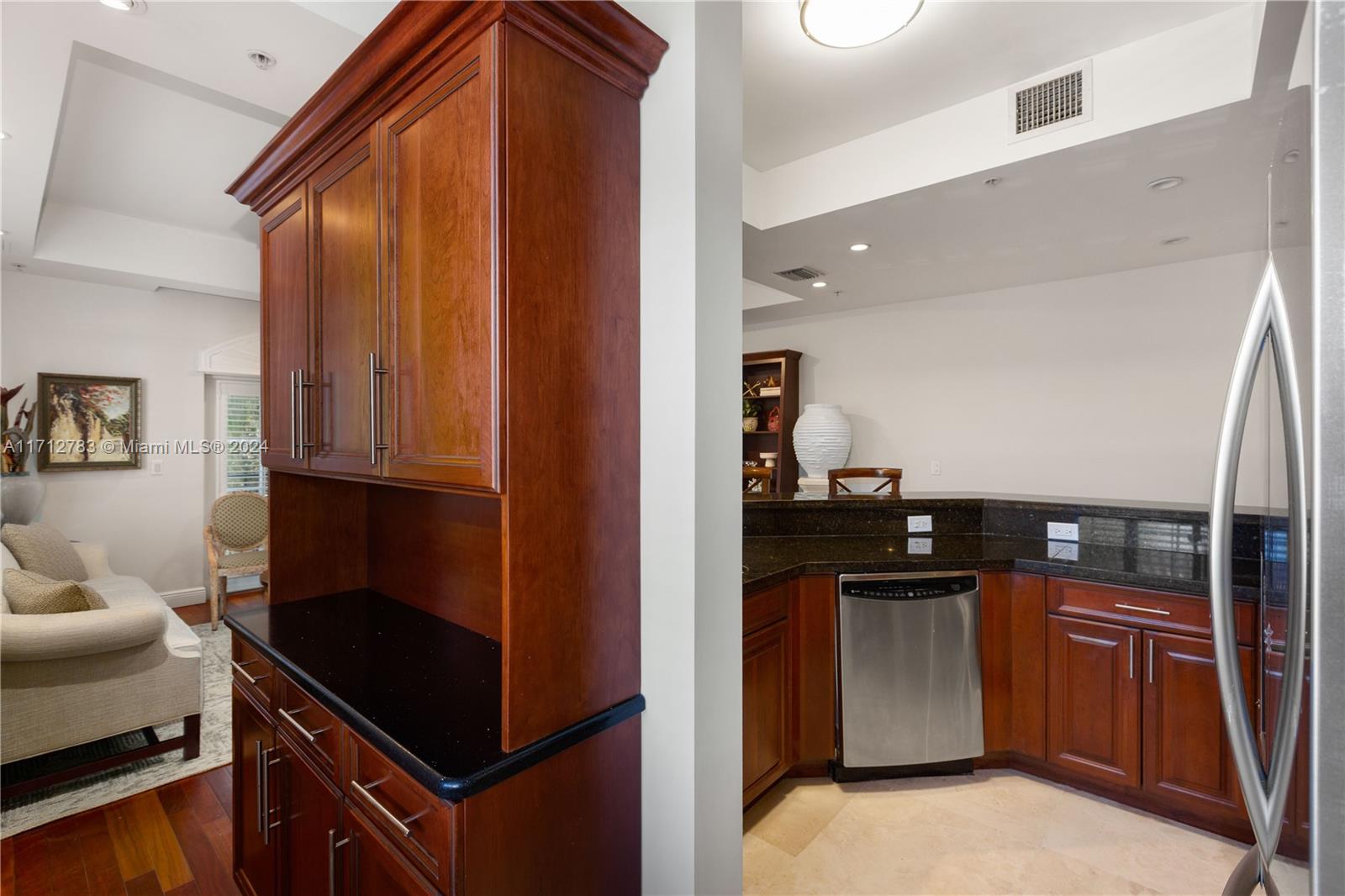 1121 Madruga Ave # 201