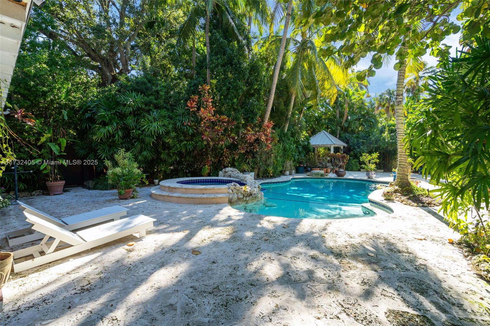 3613 Royal Palm Ave