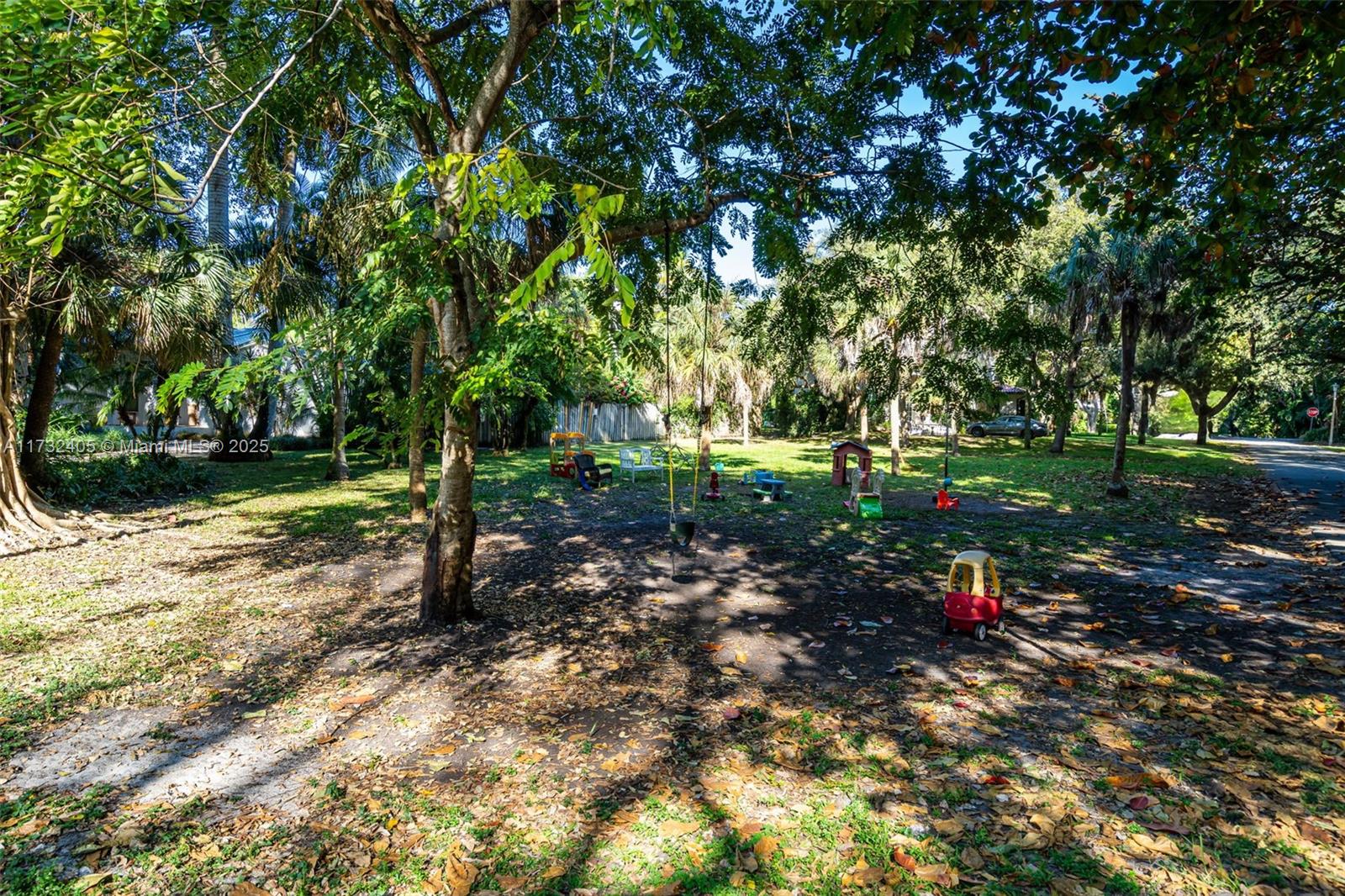 3613 Royal Palm Ave