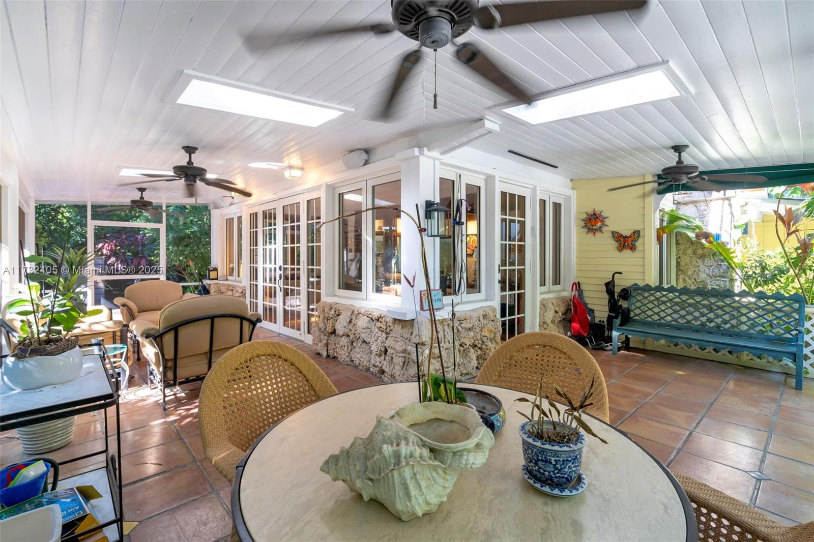 3613 Royal Palm Ave