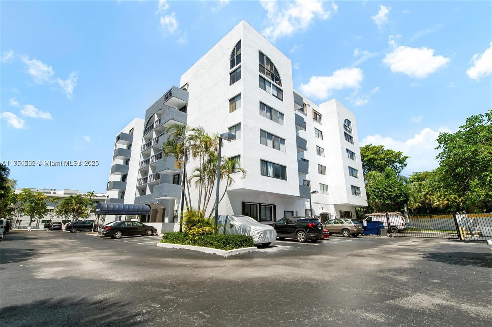 2715 Tigertail Ave # 306