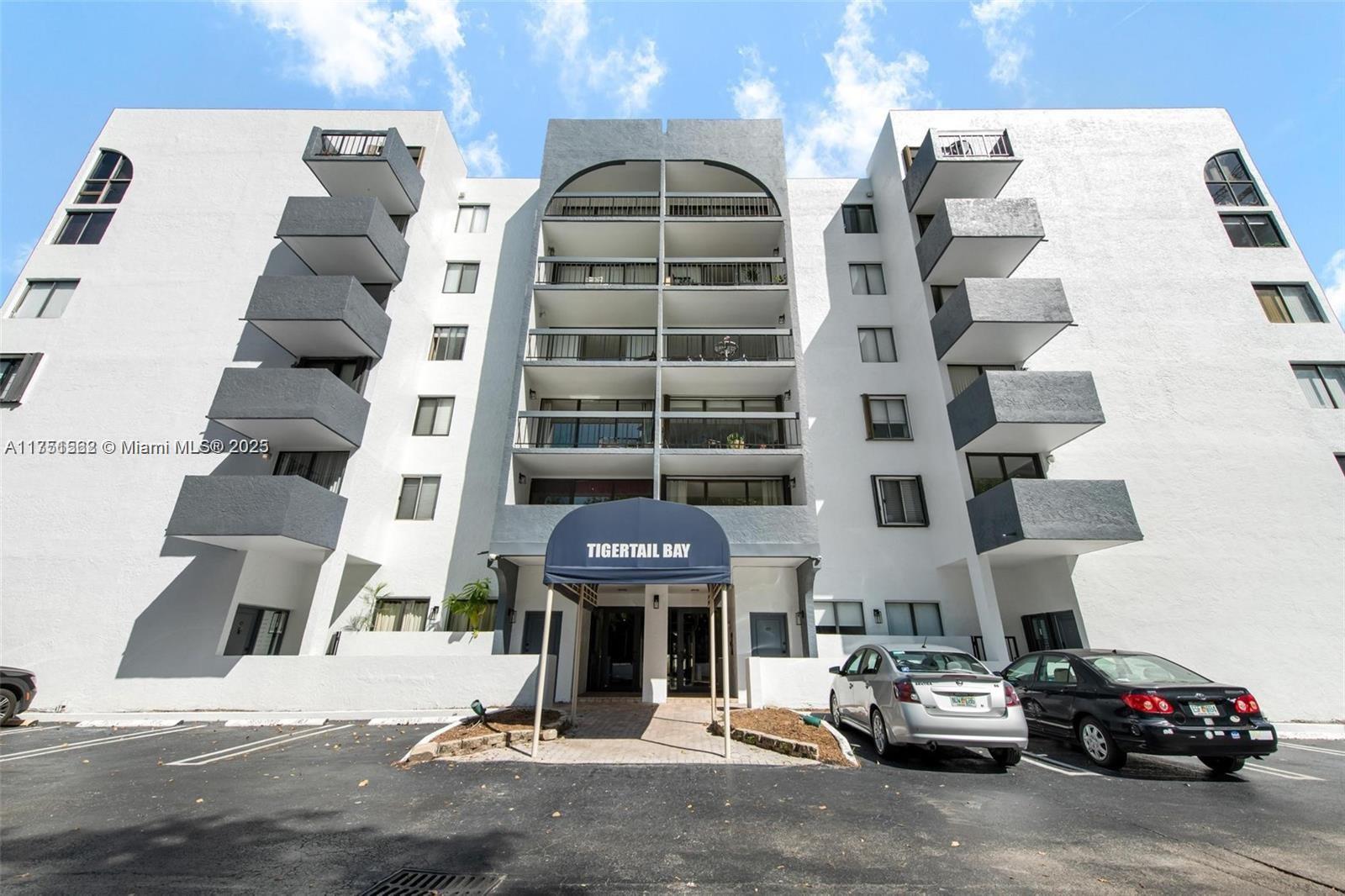 2715 Tigertail Ave # 306