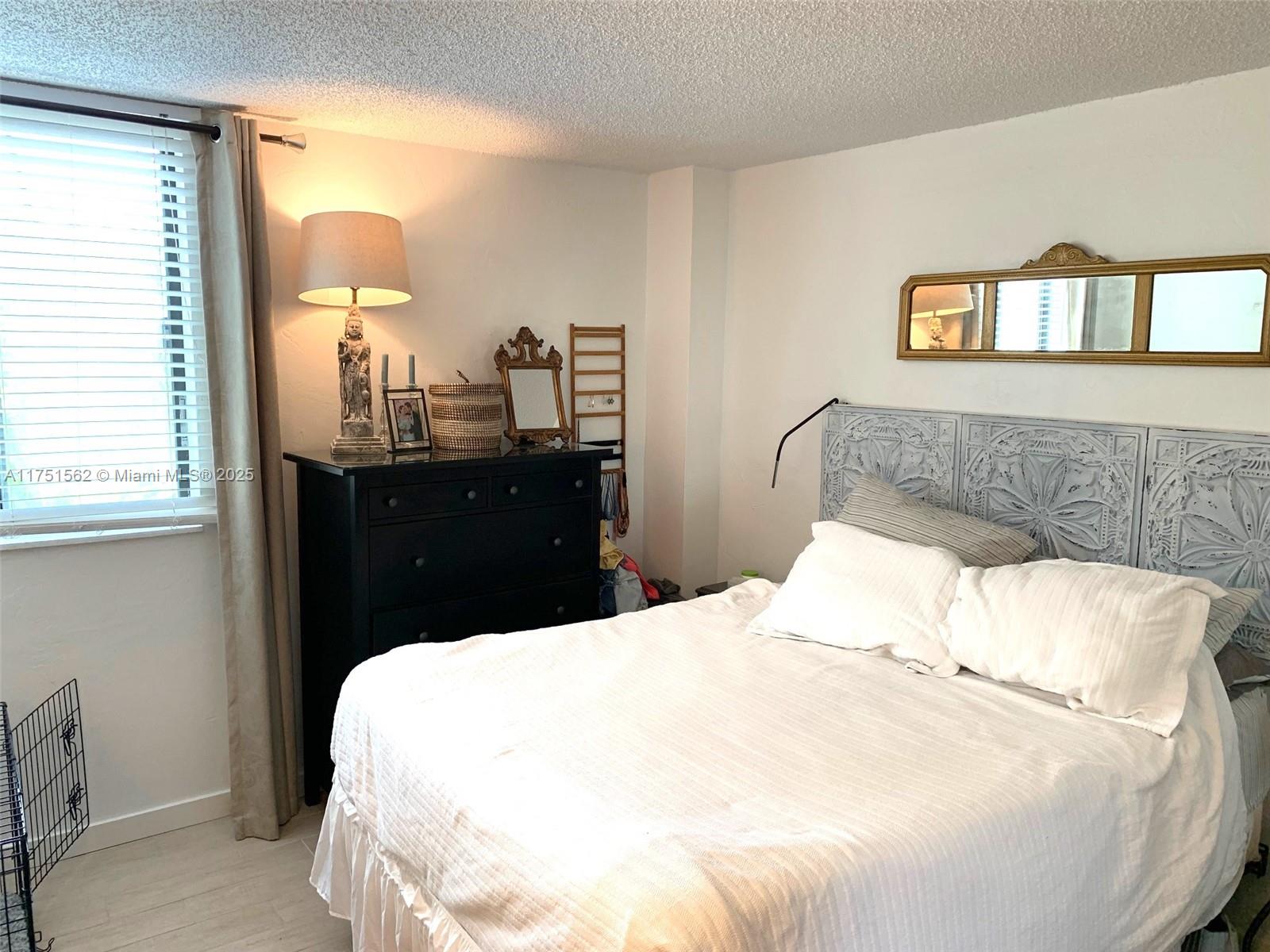 2715 Tigertail Ave # 306
