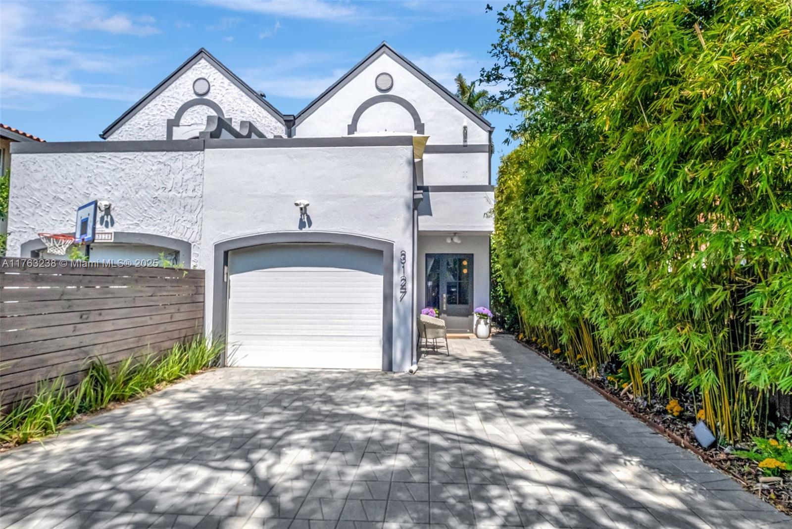 3127 Jackson Ave