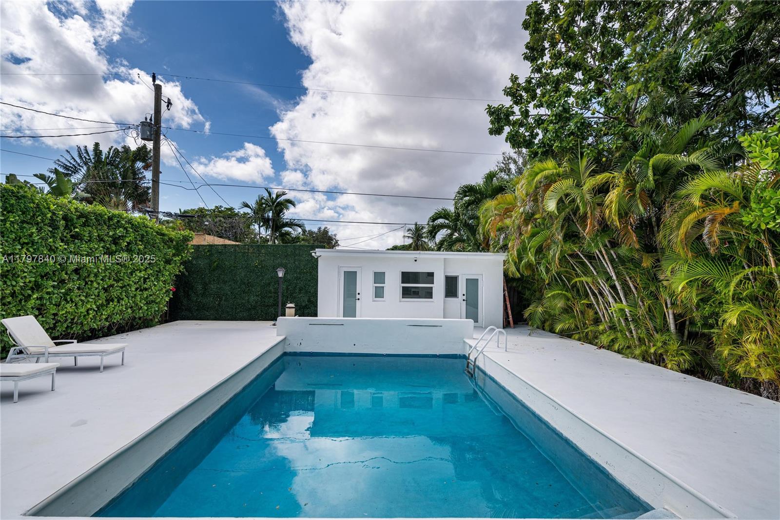 730 SW 26th Rd
