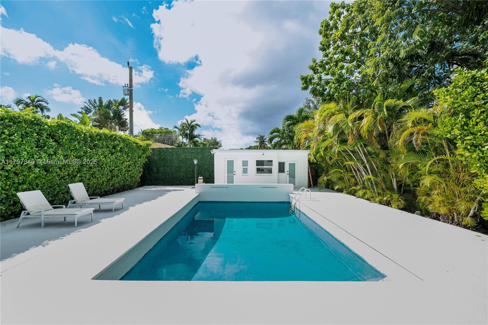 730 SW 26th Rd