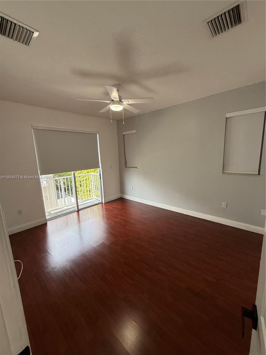 3119 NW 11th St # D2 Unit: 7-D2