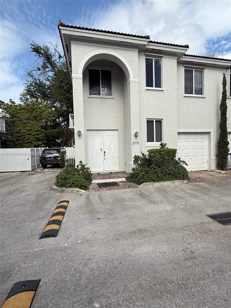 3119 NW 11th St # D2 Unit: 7-D2