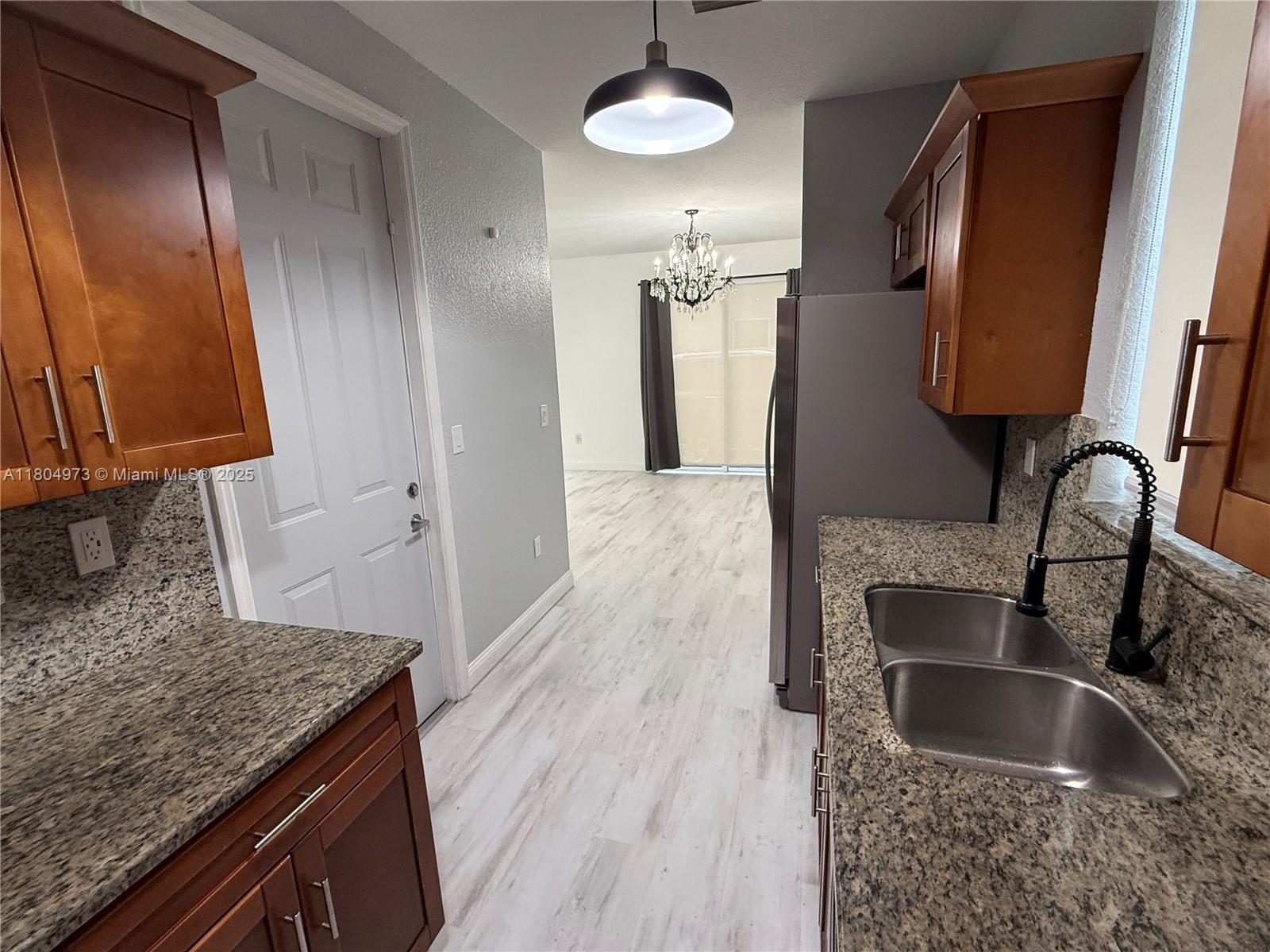 3119 NW 11th St # D2 Unit: 7-D2