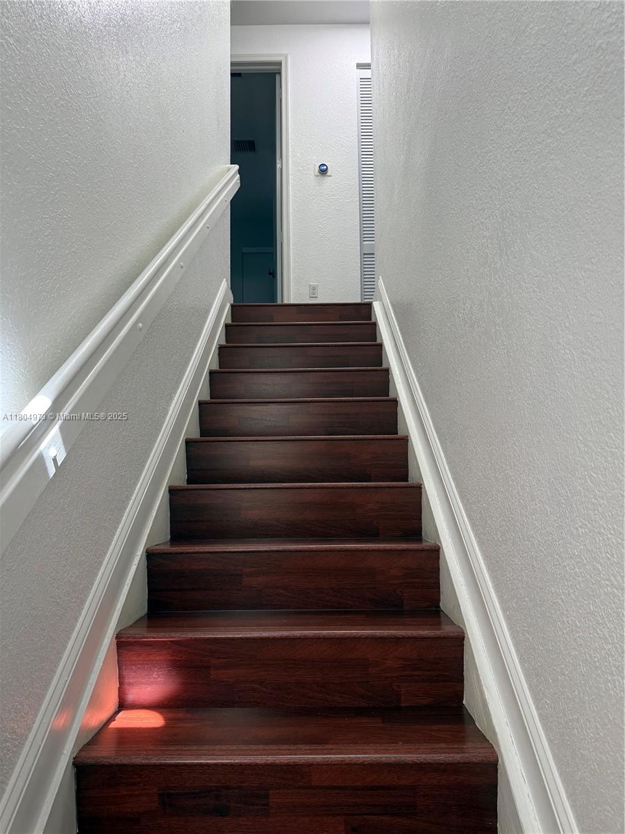 3119 NW 11th St # D2 Unit: 7-D2