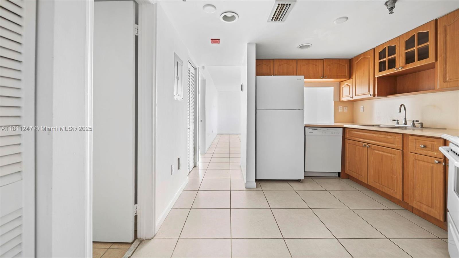 2400 SW 3rd Ave # 606