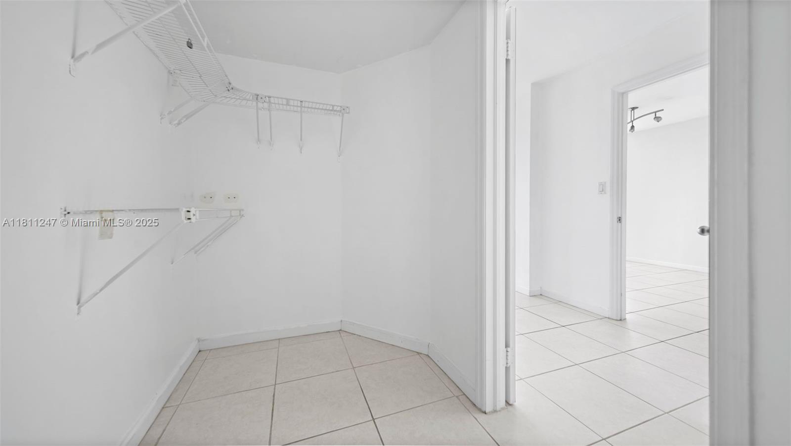 2400 SW 3rd Ave # 606