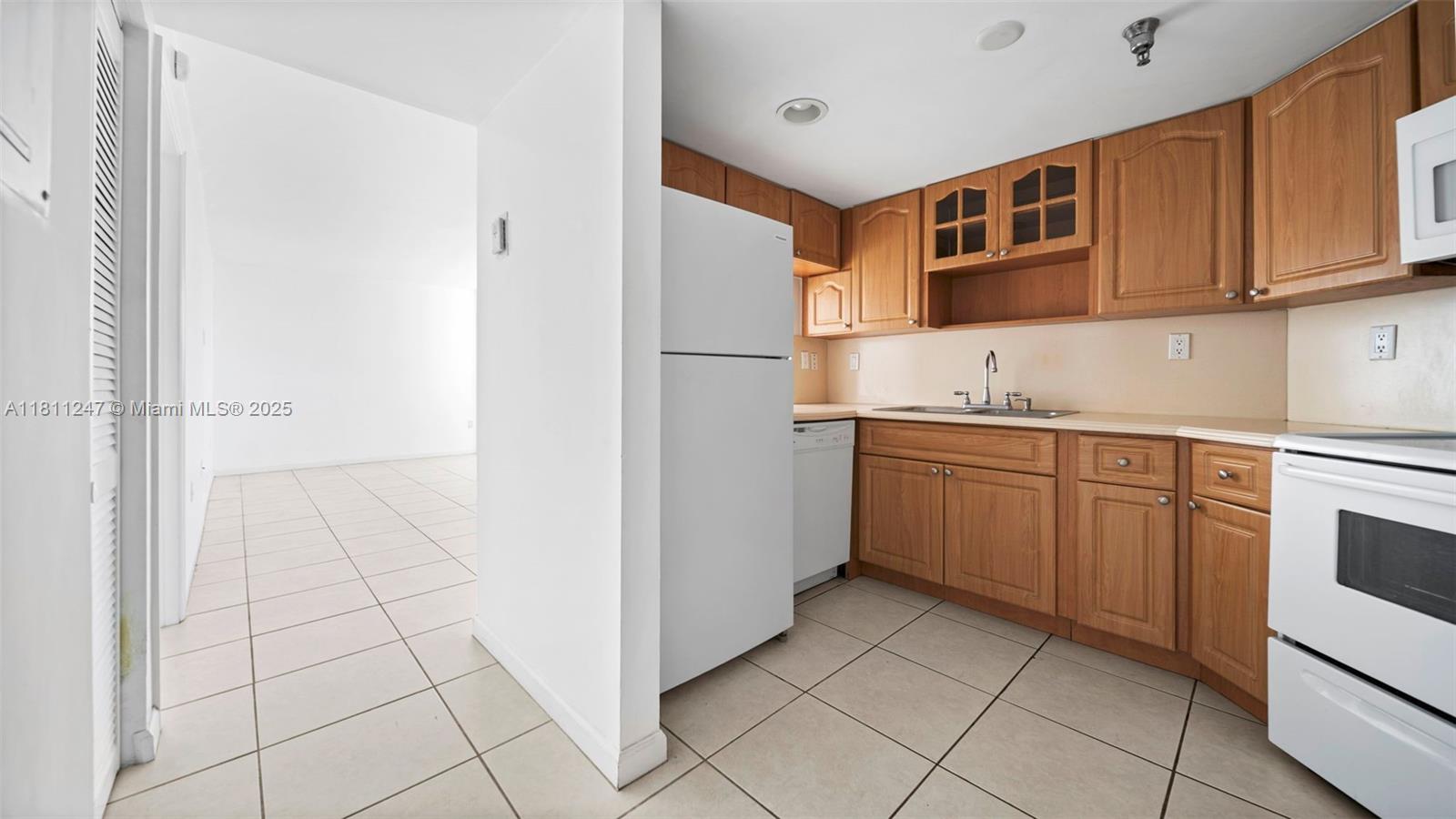 2400 SW 3rd Ave # 606