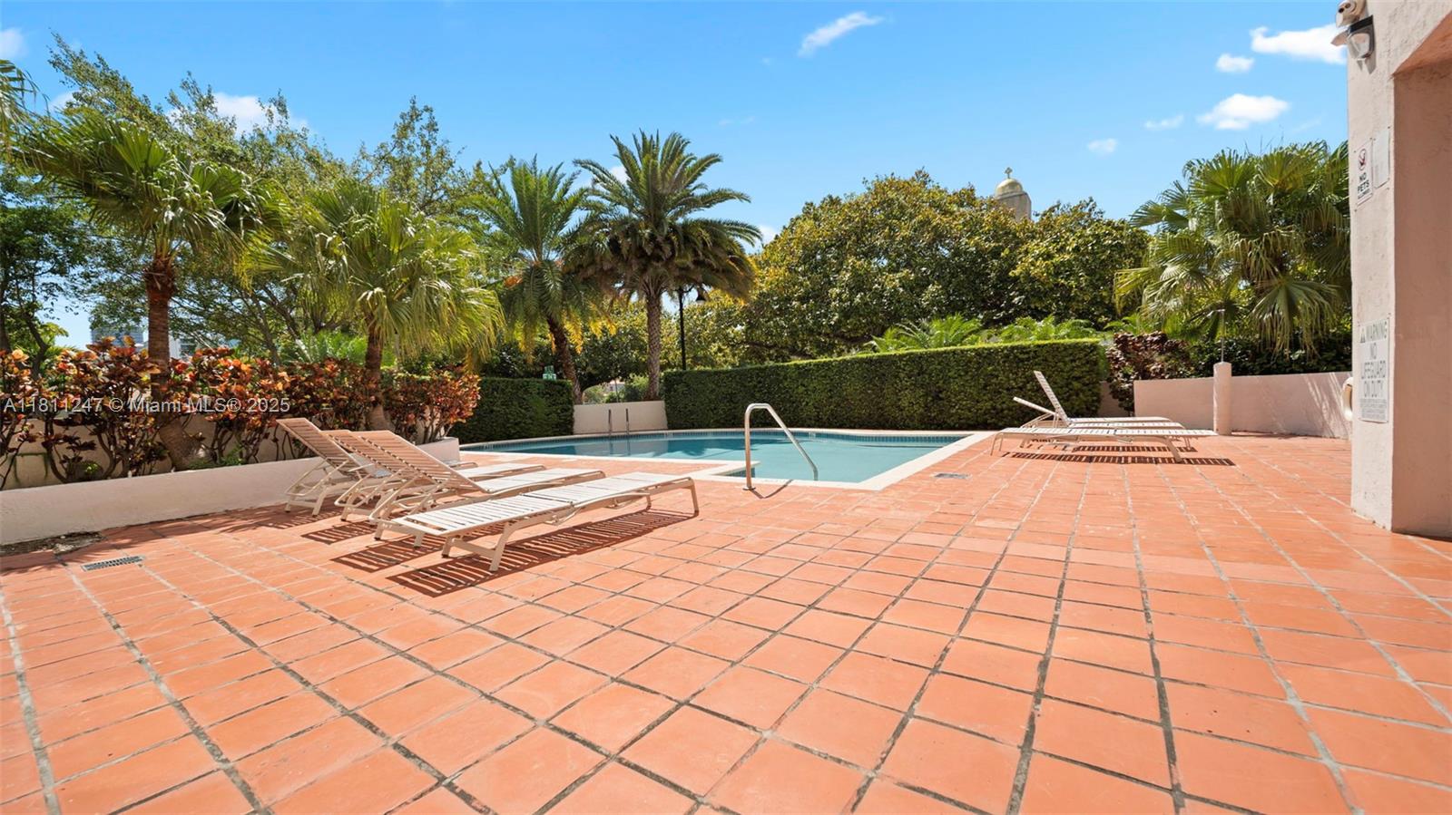 2400 SW 3rd Ave # 606