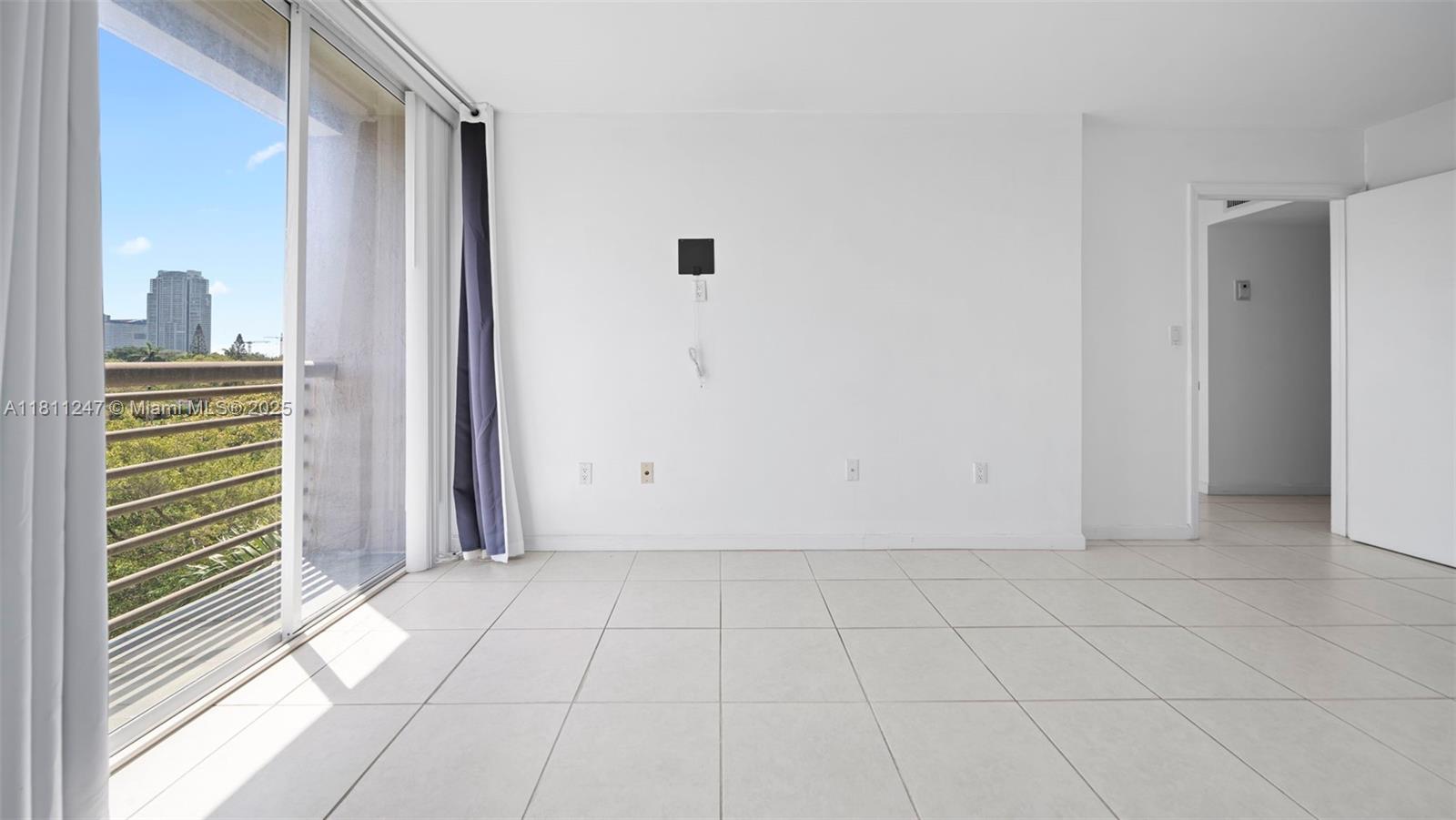 2400 SW 3rd Ave # 606