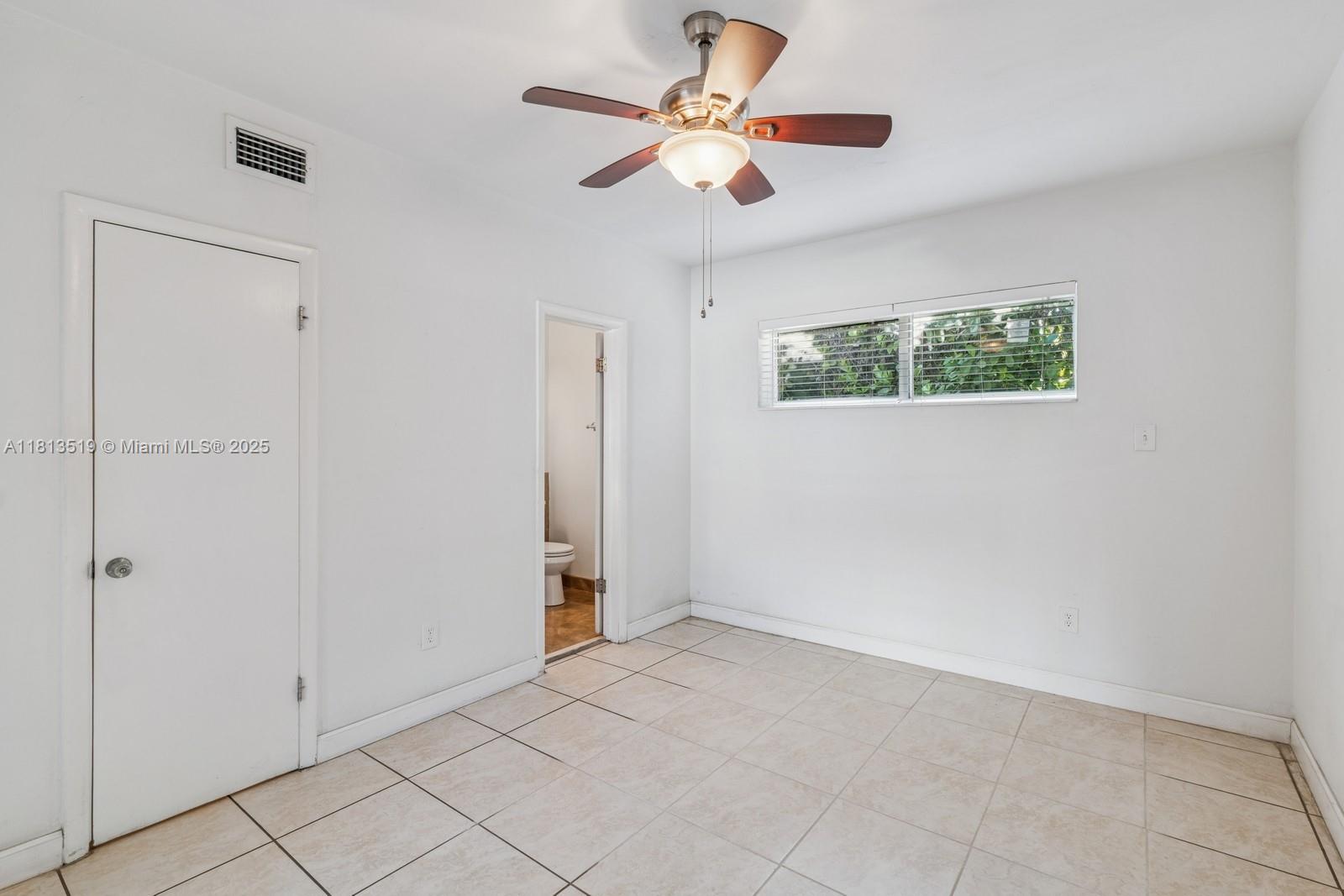 2350 SW 26th St