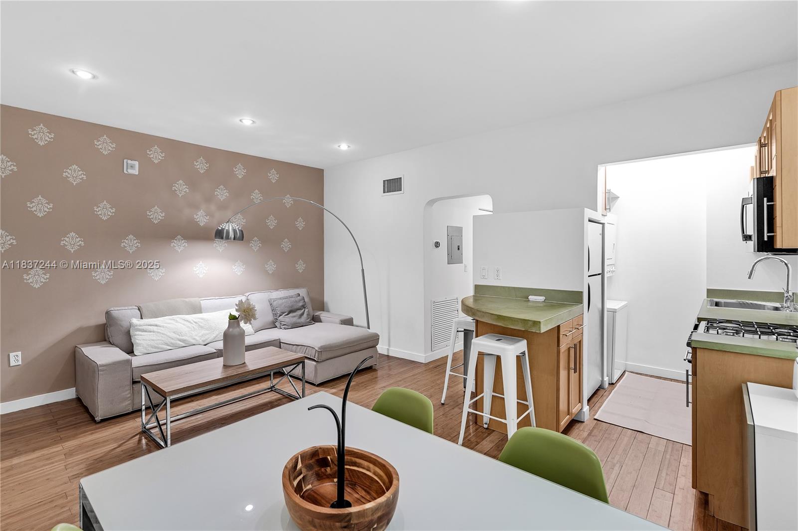 815 Euclid Ave # 7