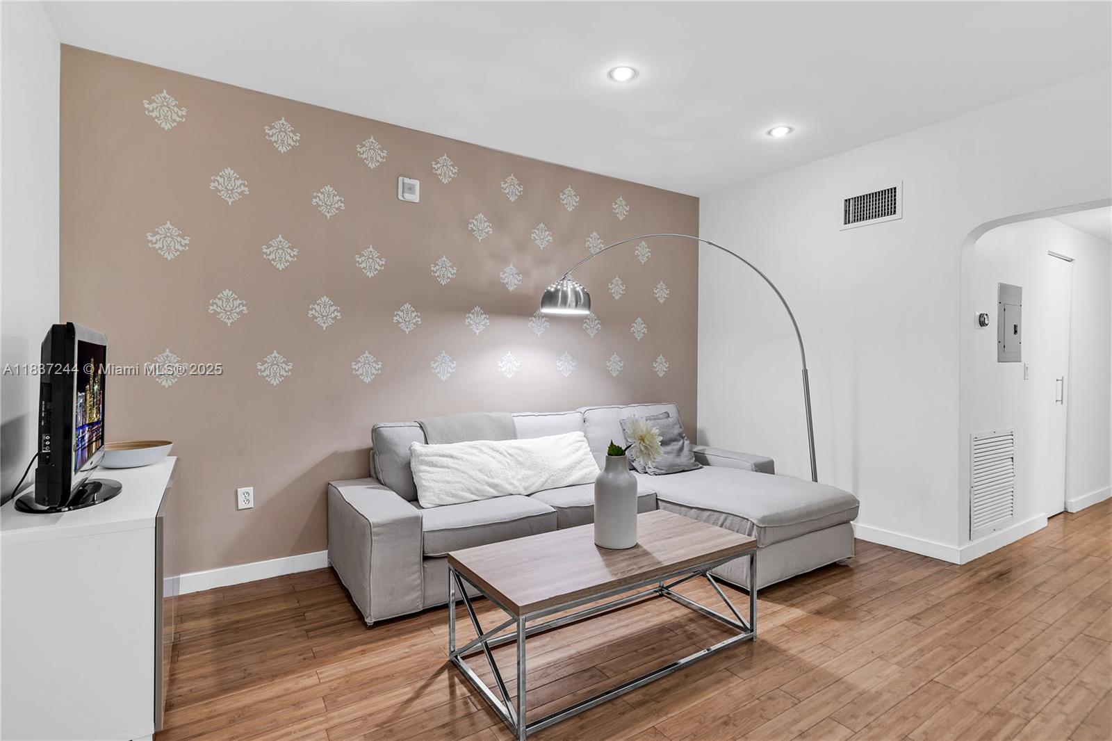 815 Euclid Ave # 7