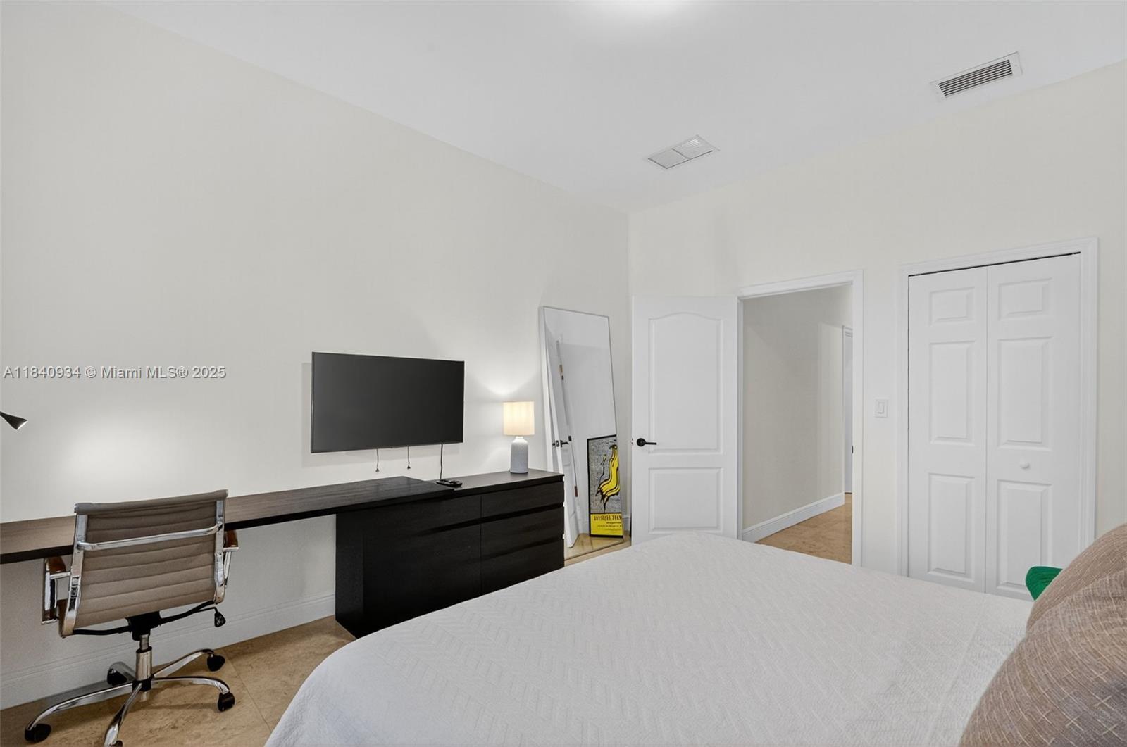 3166 Indiana St # I