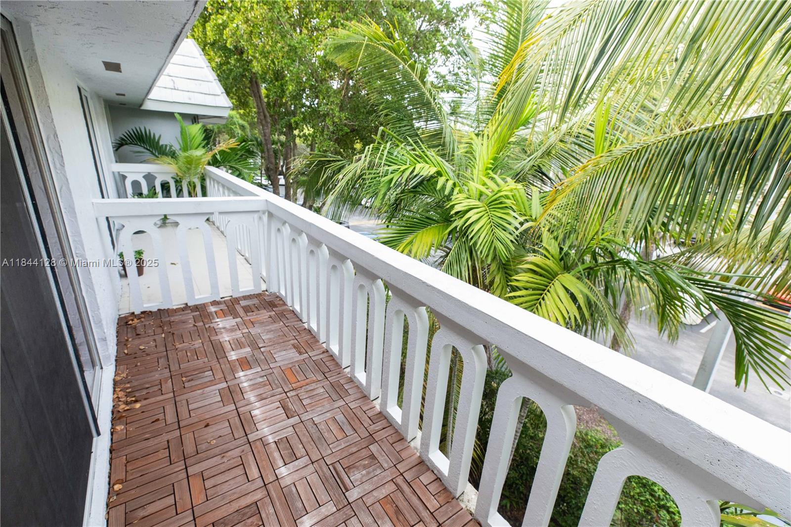 100 Edgewater Dr # 336