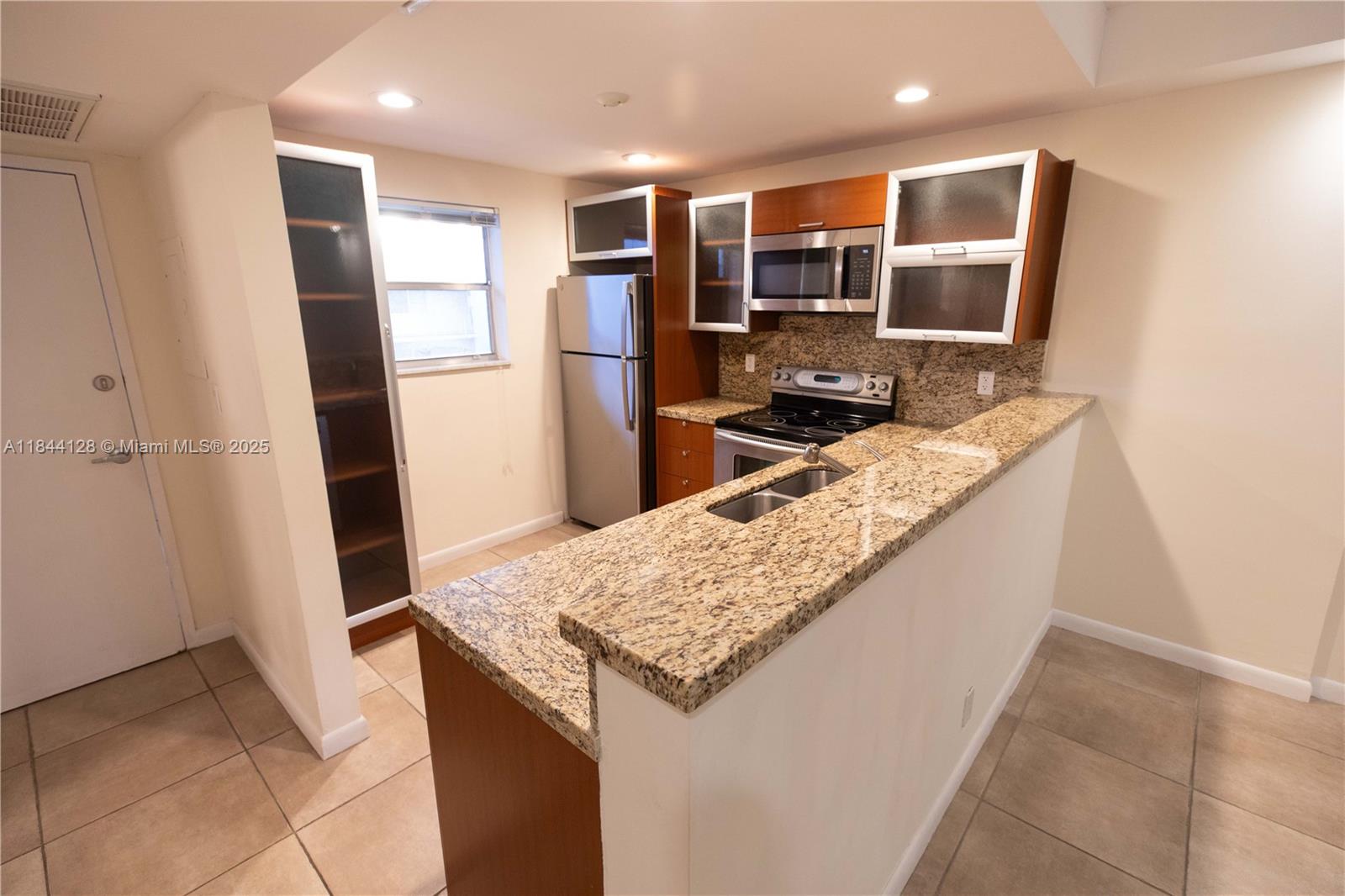 100 Edgewater Dr # 336