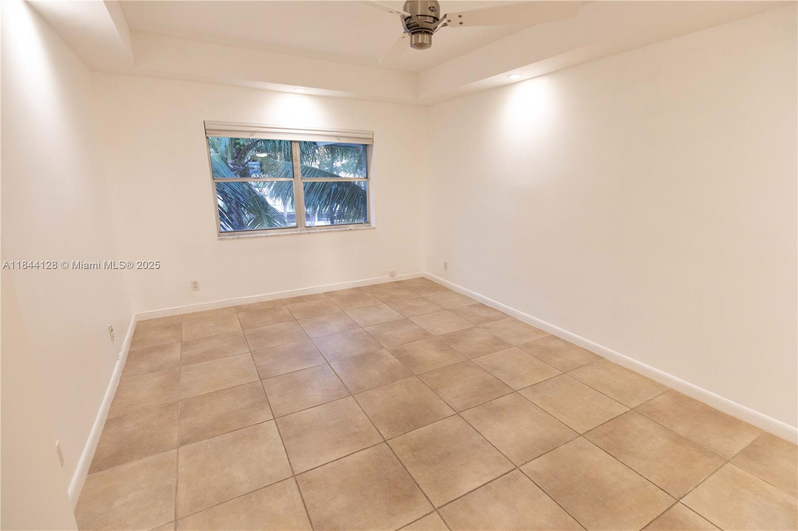 100 Edgewater Dr # 336