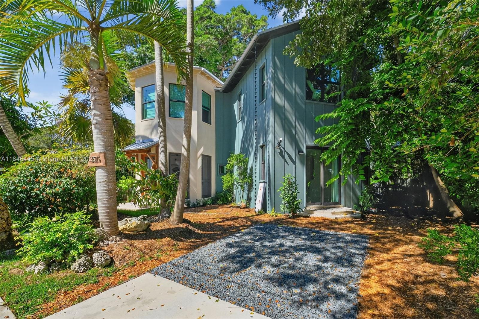 2315 Swanson Ave
