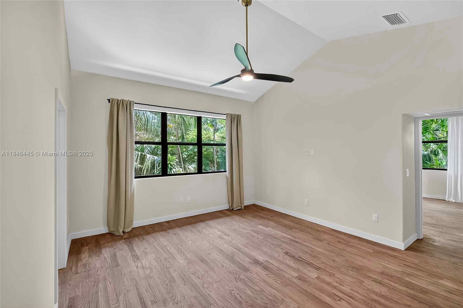 2315 Swanson Ave