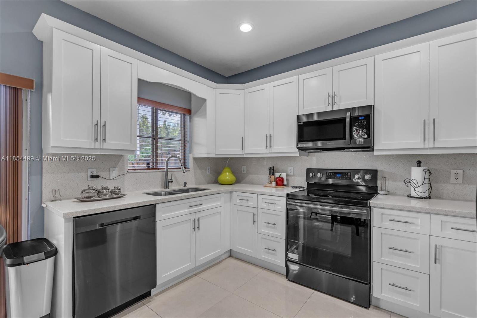 8401 NW 107th ct # 36 Unit: 4-36