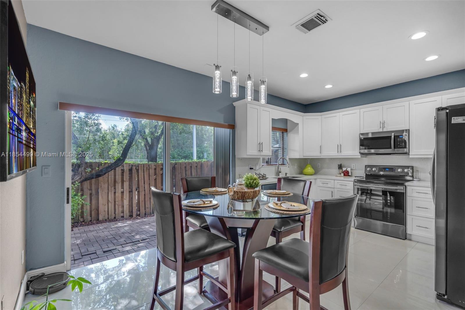 8401 NW 107th ct # 36 Unit: 4-36