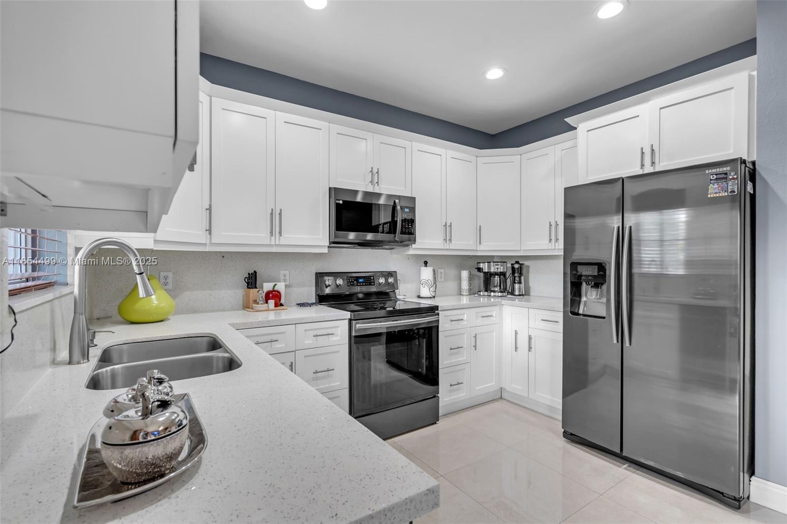 8401 NW 107th ct # 36 Unit: 4-36