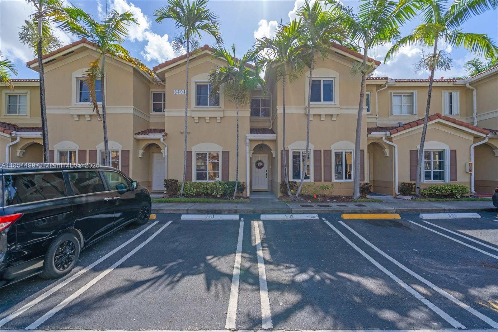 8401 NW 107th ct # 36 Unit: 4-36