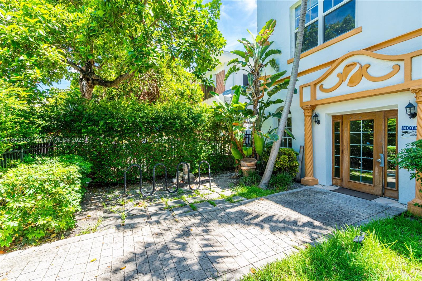 737 Jefferson Ave # 102