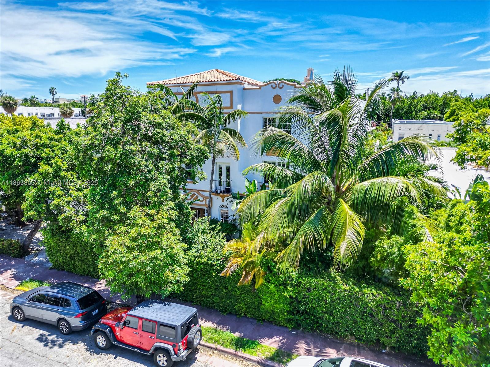 737 Jefferson Ave # 102