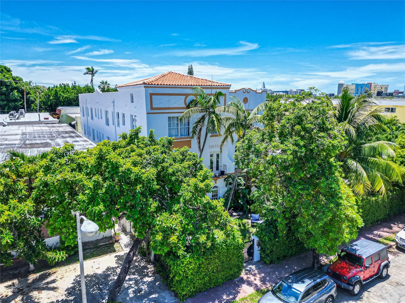 737 Jefferson Ave # 102