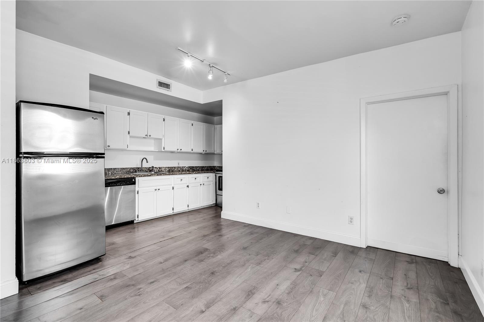 737 Jefferson Ave # 102