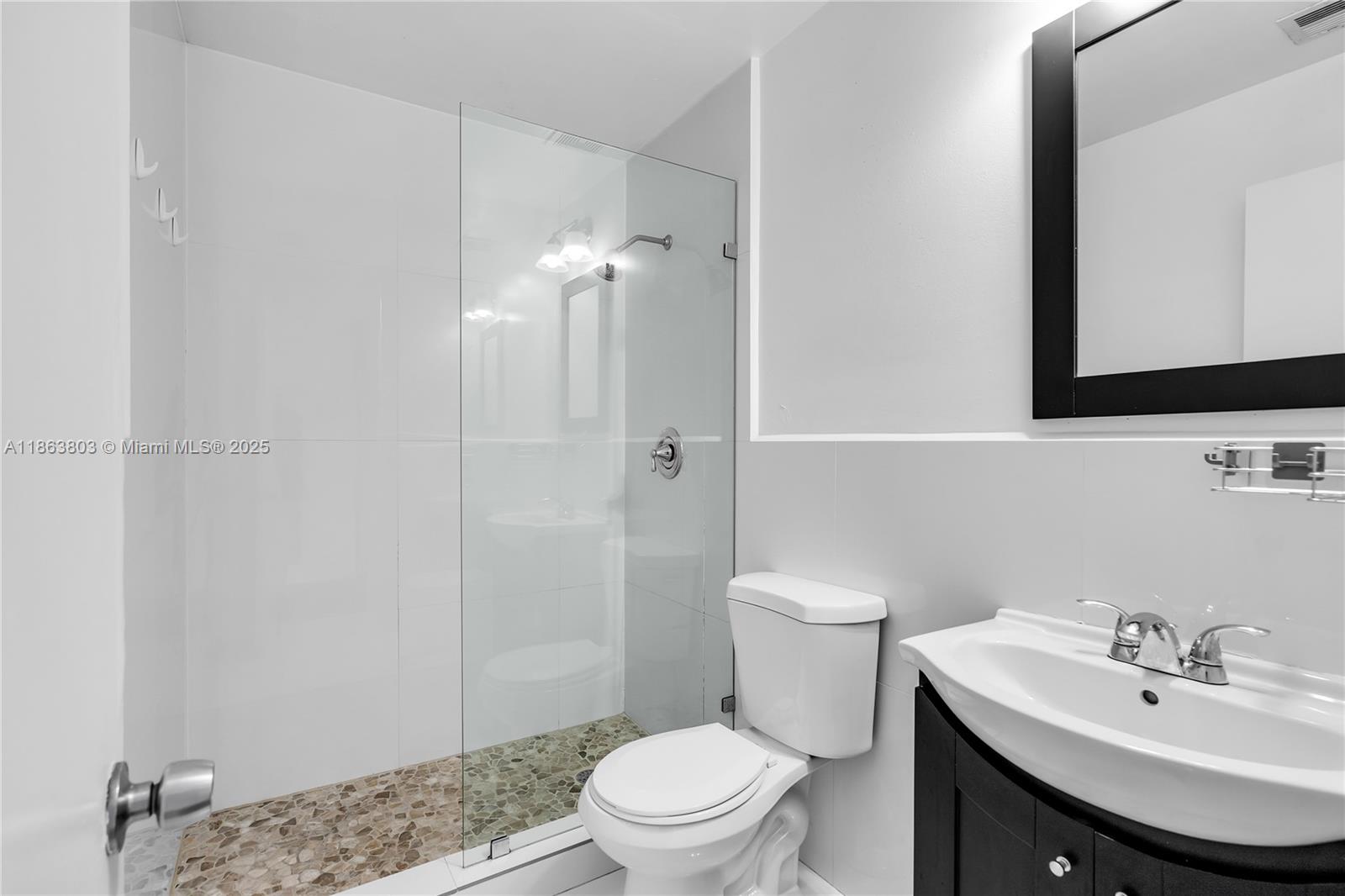 737 Jefferson Ave # 102