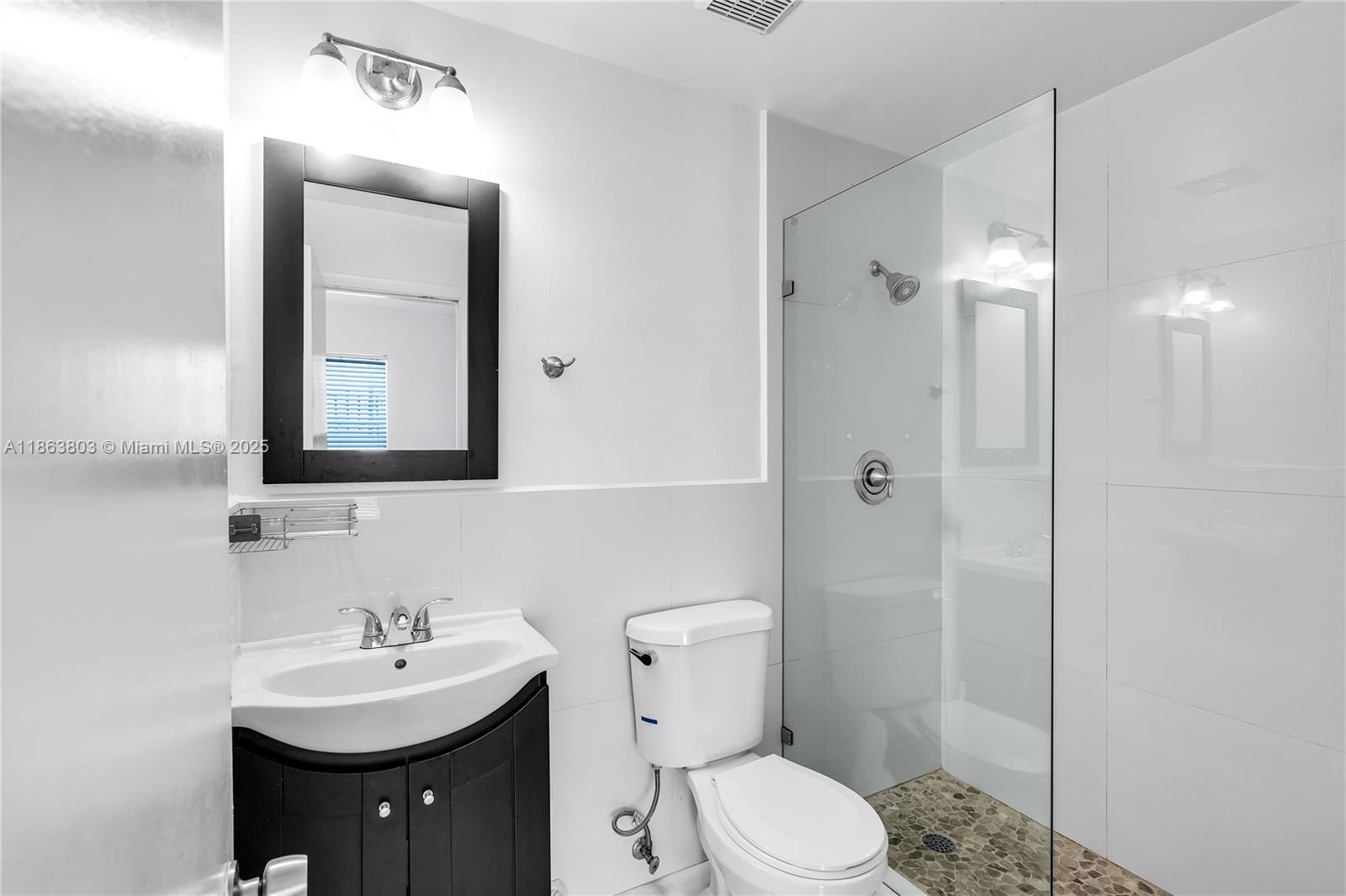 737 Jefferson Ave # 102