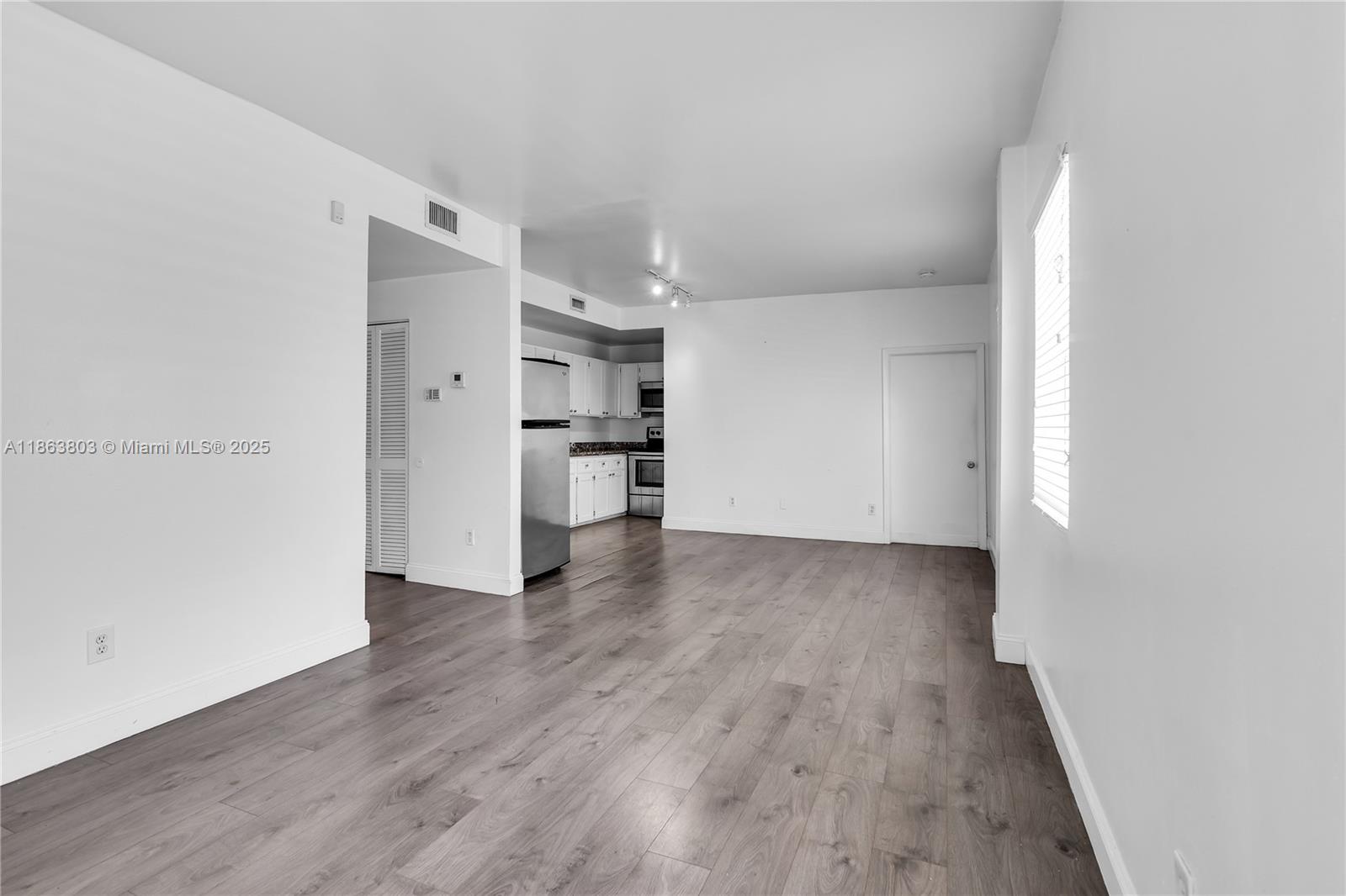 737 Jefferson Ave # 102