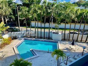 2715 Tigertail Ave # 403