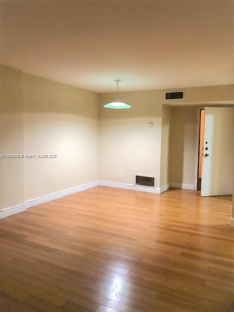 2715 Tigertail Ave # 403