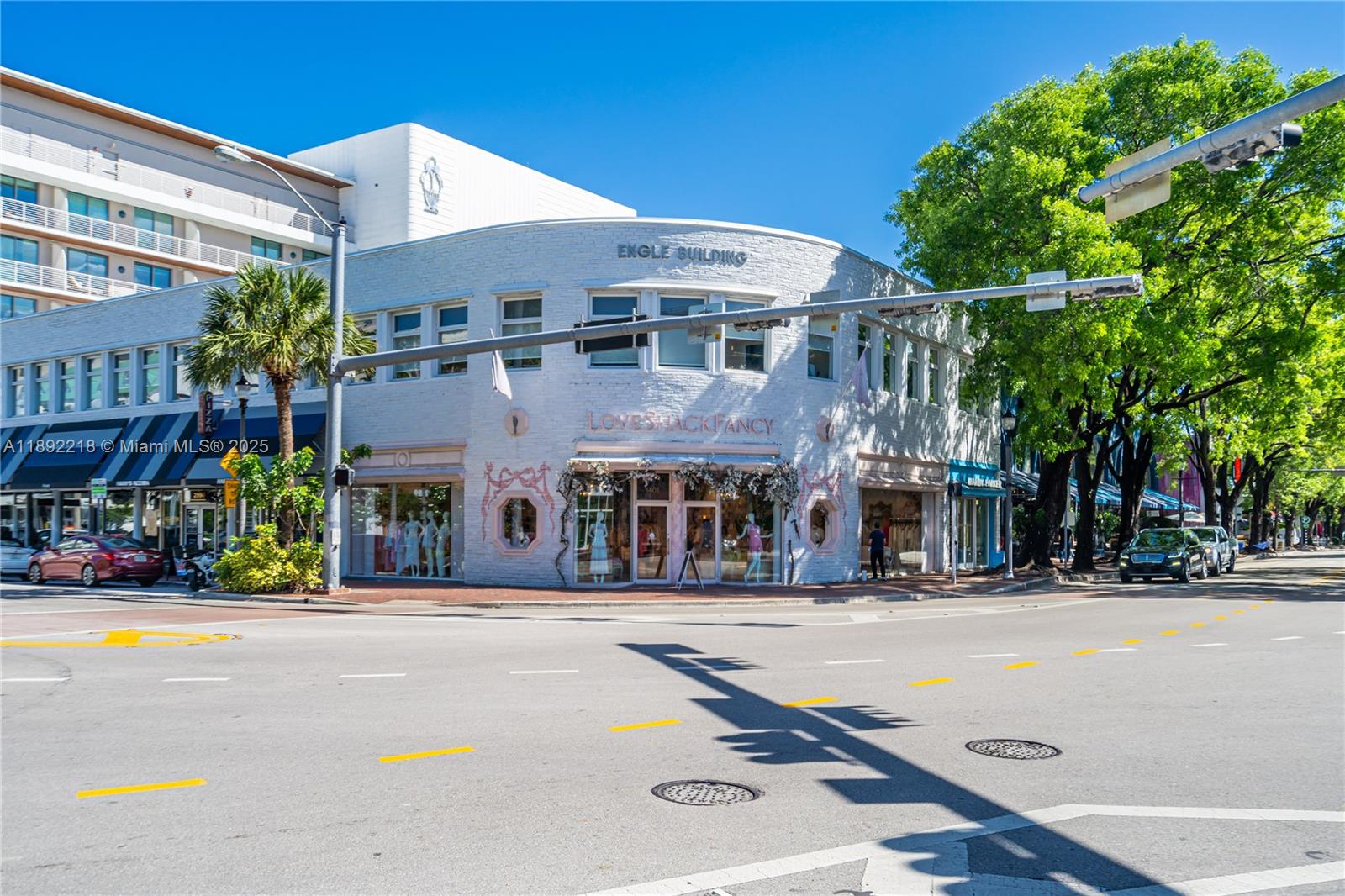 2715 Tigertail Ave # 403