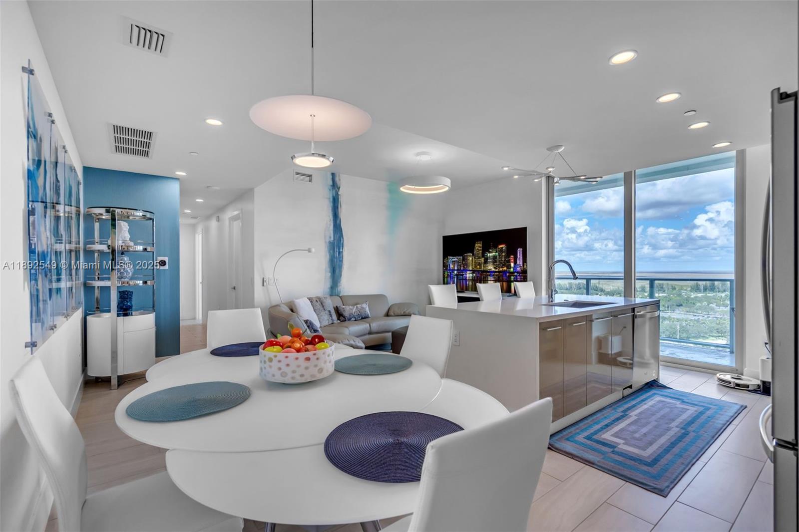 2000 Metropica Way # 2001