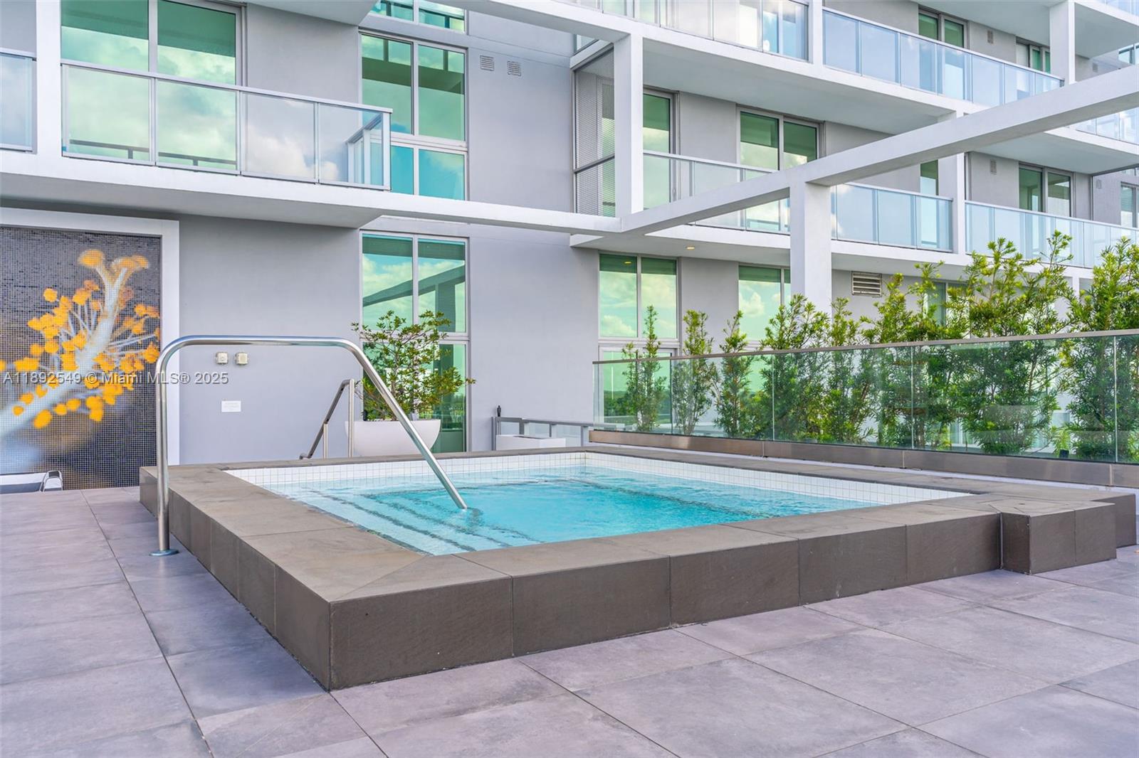 2000 Metropica Way # 2001